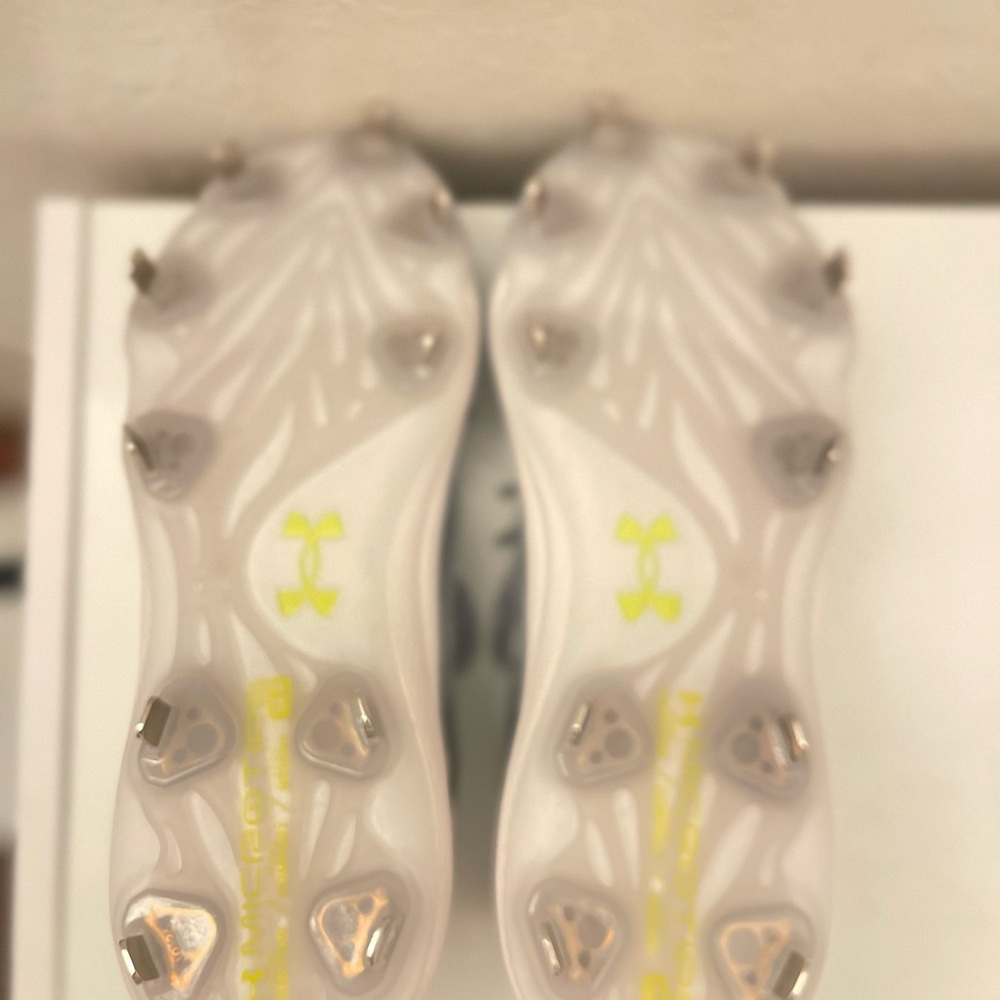 Under Armour Yard Low Mt Baseball Cleats / Men Size 6.5 - Picture 7 of 7
